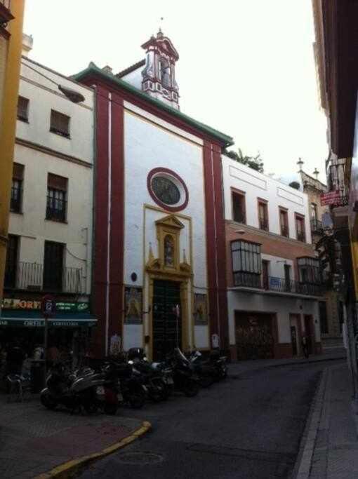 Enjoy Life Sevilla Buitenkant foto